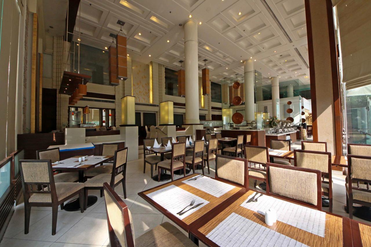 The Imperial Hotel & Convention Centre Korat Nakhonratchasima Dış mekan fotoğraf